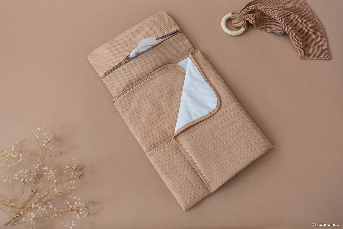 mozart-waterproof-changing-pad-nude-nobodinoz-2-8435574918161_1