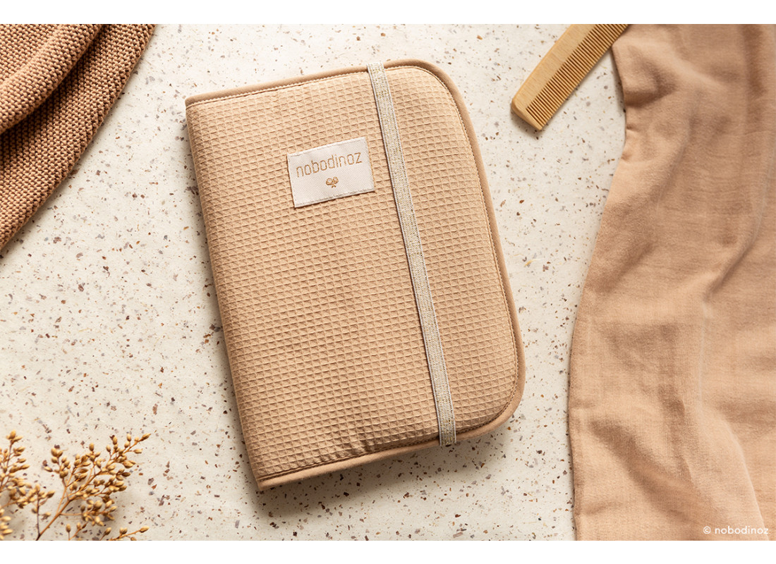poema-health-booklet-sleeve-nude-honeycomb