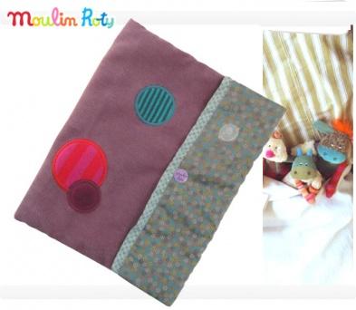 protege-carnet-de-sante-jolis-pas-beaux