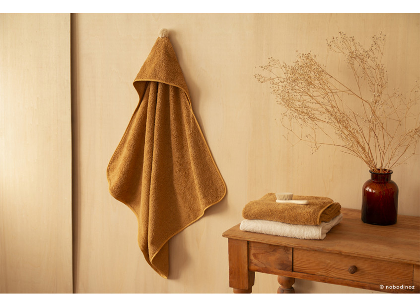 so-cute-bath-cape-caramel